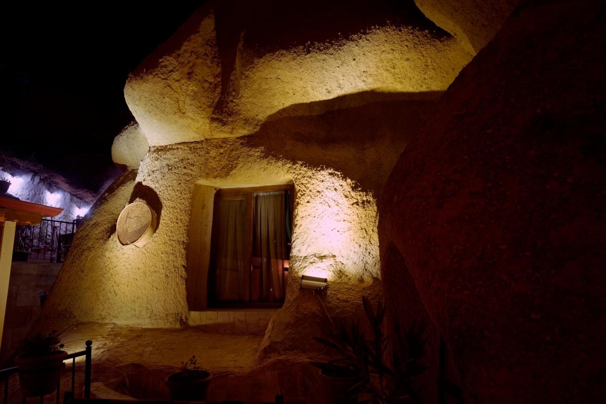 Adelya Cave Hotel Гьореме Номер фото